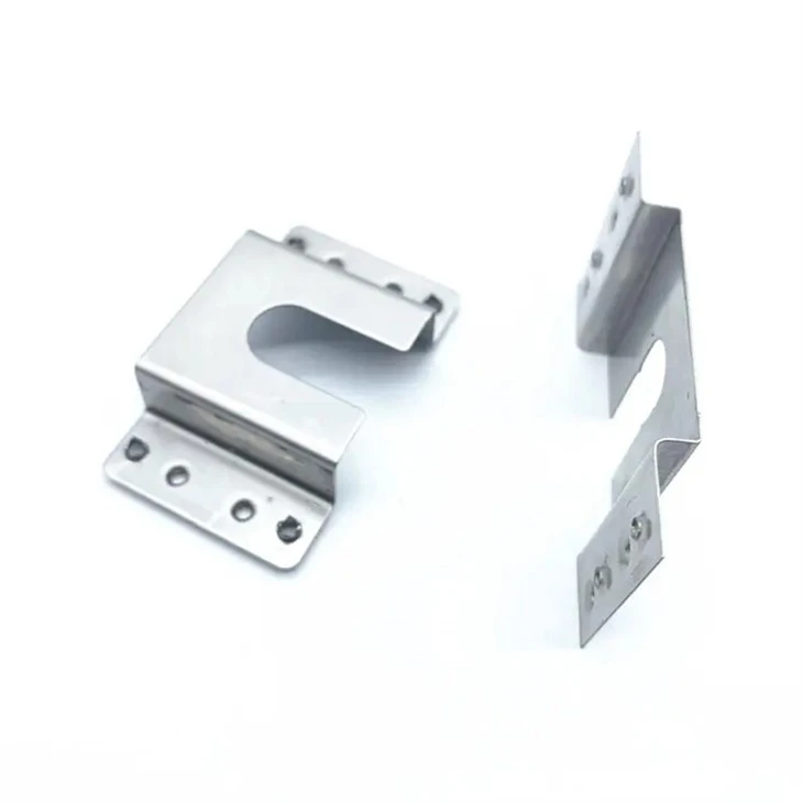 Solar panel grounding clips component